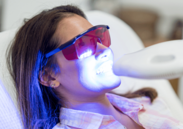 Laser vs. Zoom Teeth Whitening: What’s The Difference?